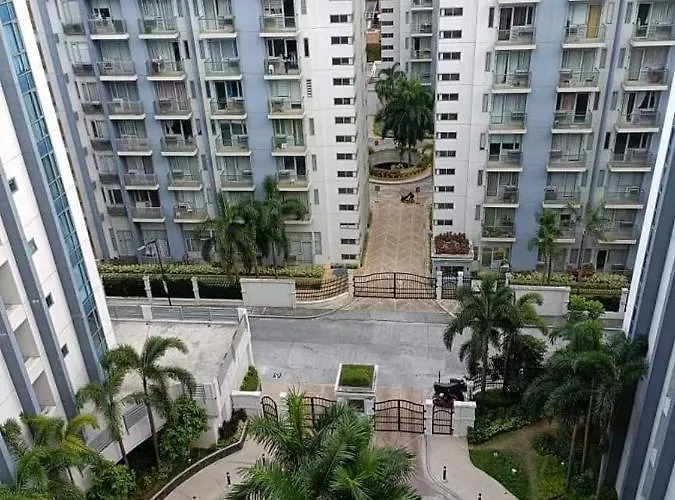 Palm Tree Villas 2 Newport Pasay 公寓式飯店 *